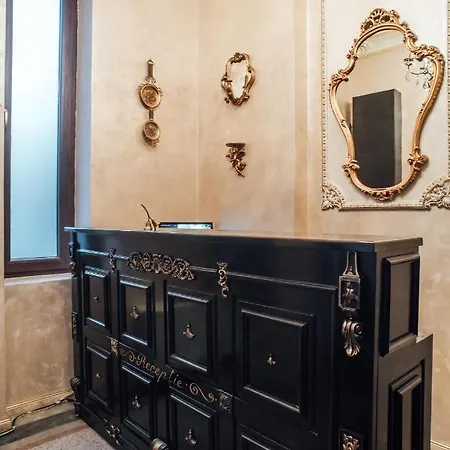 Veritas Boutique